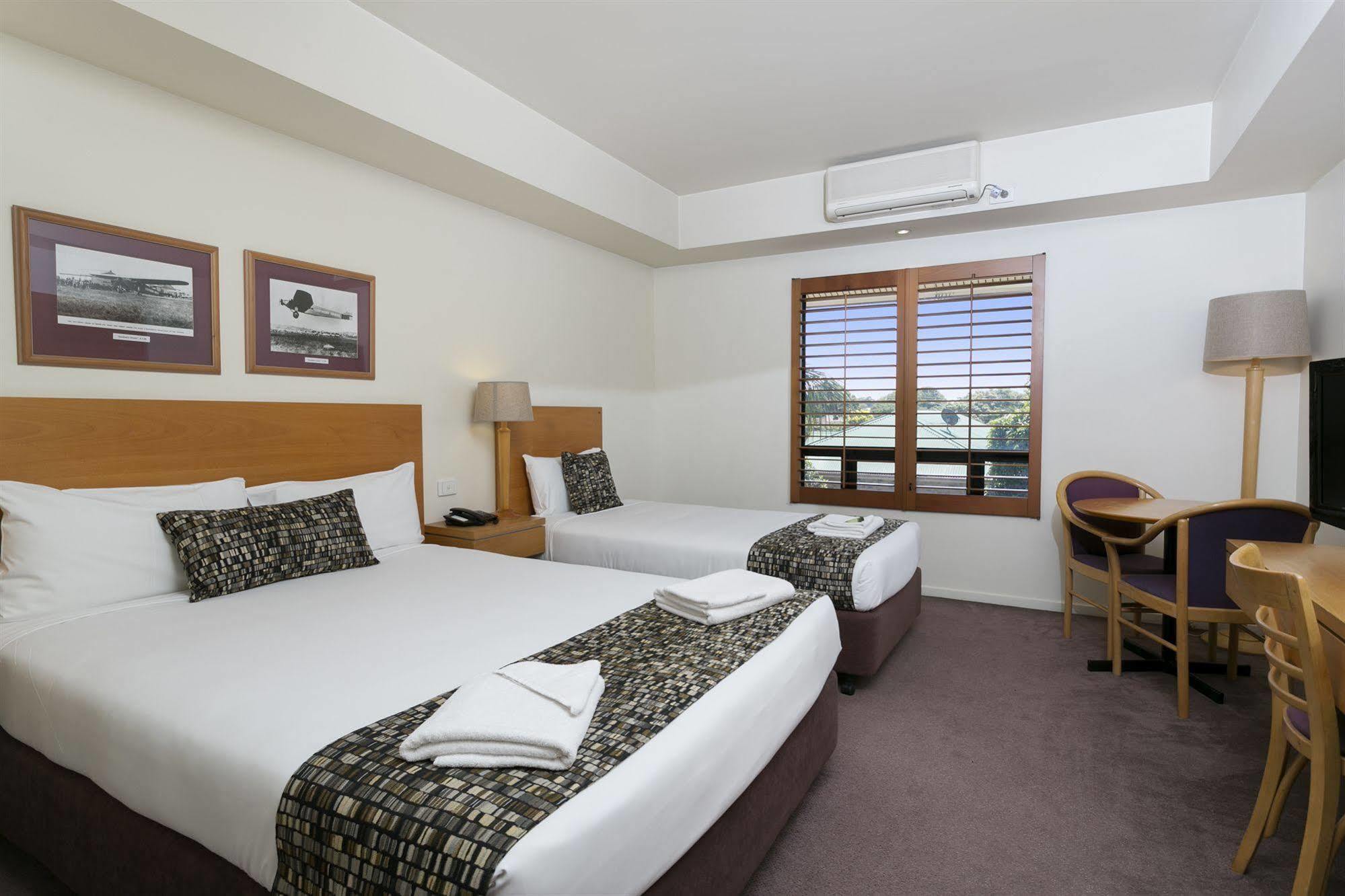Kingsford Smith Motel Brisbane Exterior photo